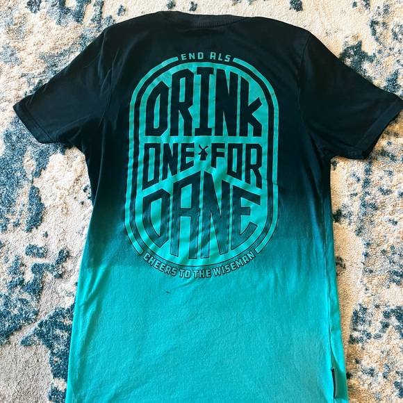 Dutch Bros T-shirt - Picture 1 of 2